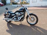 Harley-Davidson Super Glide Custom sehr guter Zustand wenig KM - Angebote entsprechen deinen Suchkriterien