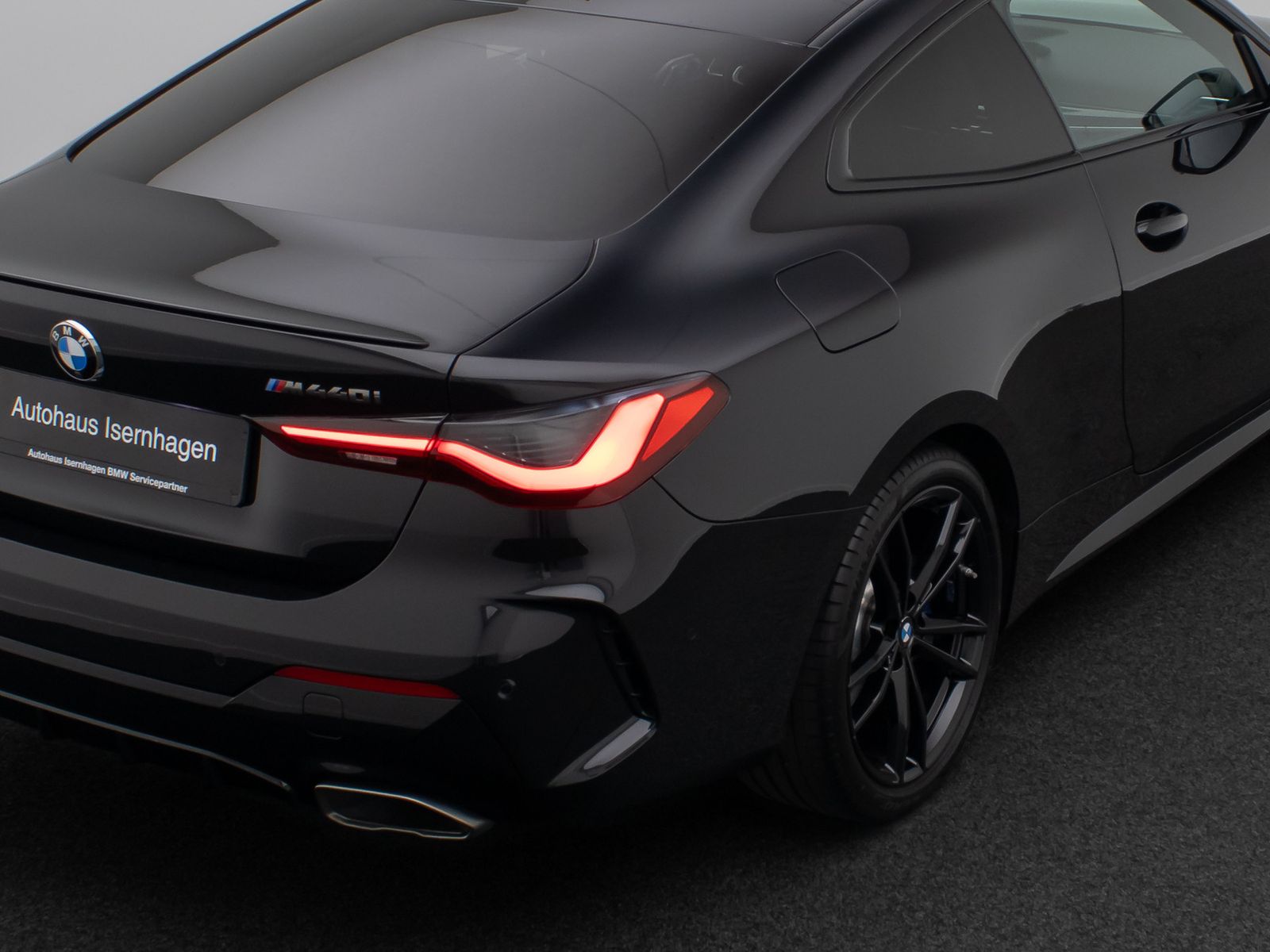 Fahrzeugabbildung BMW M440i xD Coupé Laser HUD Kamera DAB Komfort 19"