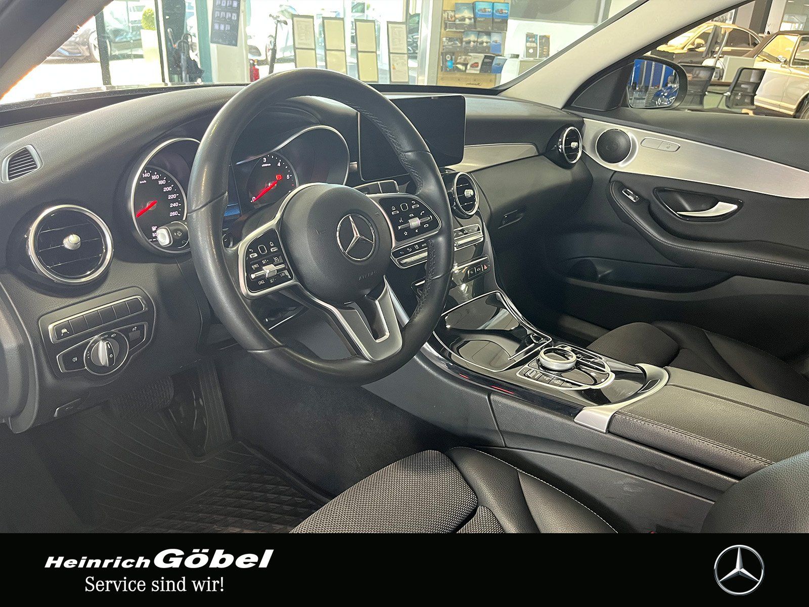 Fahrzeugabbildung Mercedes-Benz C 220 d T AVANTGARDE+NAVI+LED+KAMERA+TOTWINKEL
