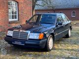 Mercedes-Benz 230E W124 mit Klima, rostfrei, nur 36.000 Km!!! - Mercedes-Benz 230: 230e