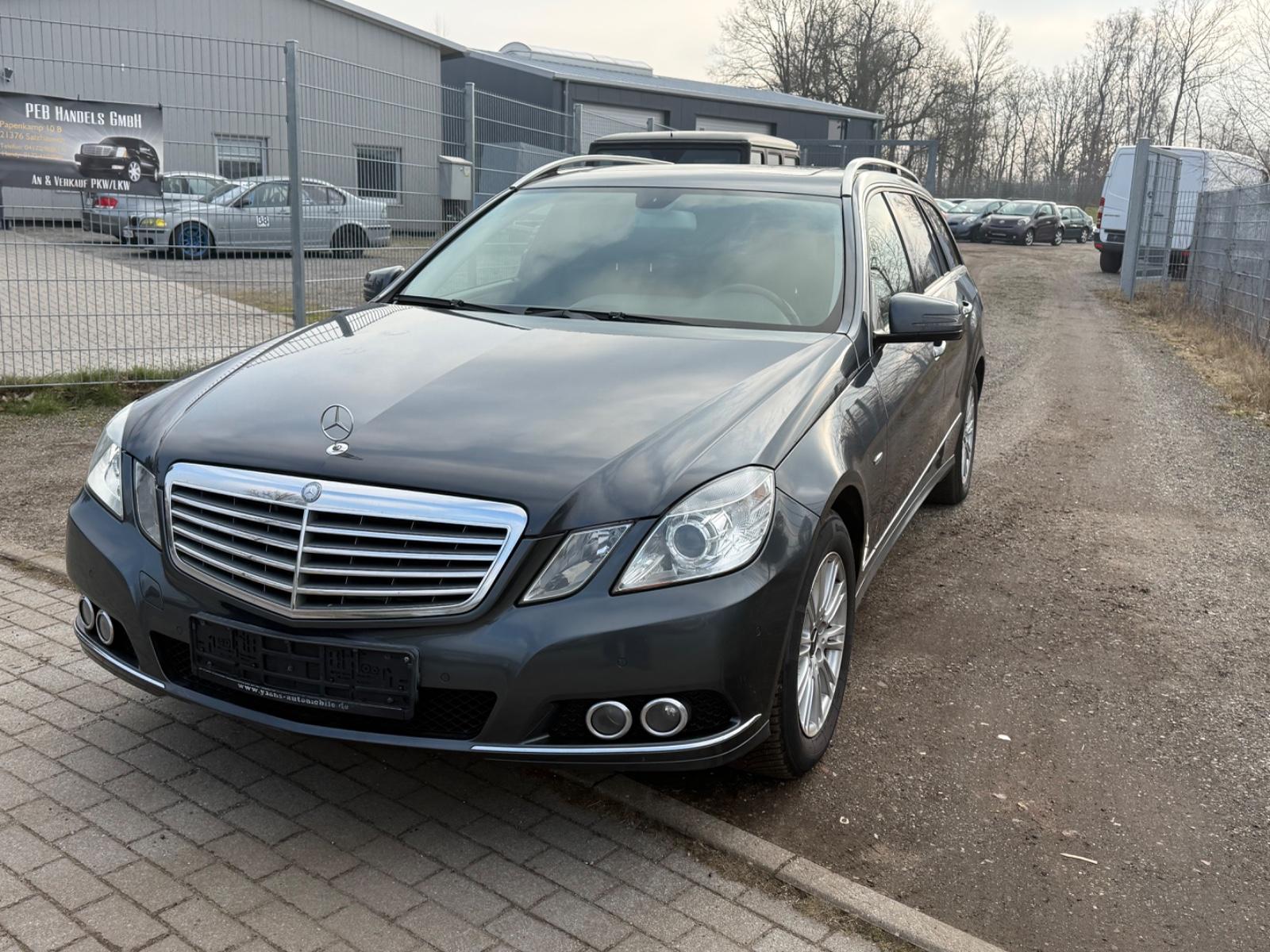 Mercedes-Benz T-Modell E 200 CGI BlueEfficiency Elegance