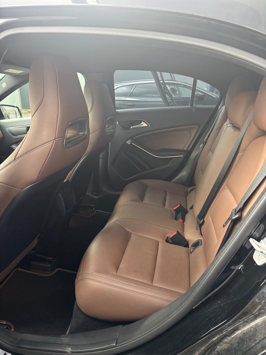 Mercedes-Benz A 250 4MATIC DCT Urban