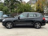 BMW X3 xDrive 20 i / 1. Hand / PDC / Tempomat/ SHZ - BMW X3 Gebrauchtwagen in Frankfurt