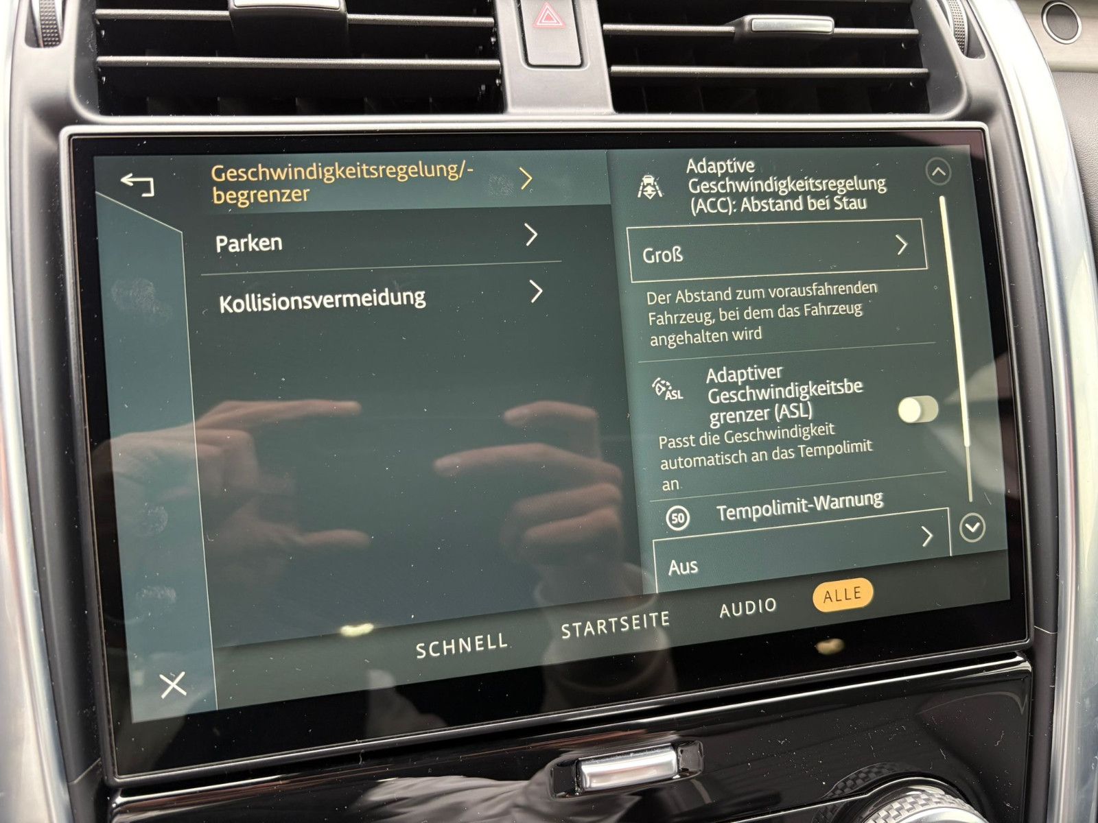 Fahrzeugabbildung Land Rover 5 R-Dynamic HSE D300/7-SITZER/PANO/3D-KAM/VOLL