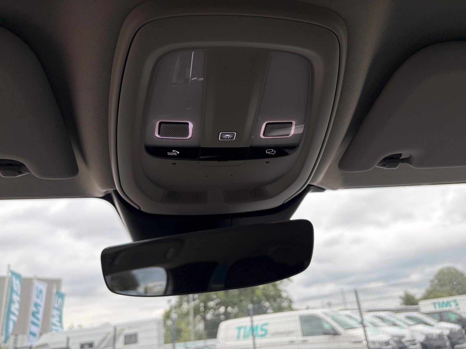 Fahrzeugabbildung Volvo V60 Kombi Core