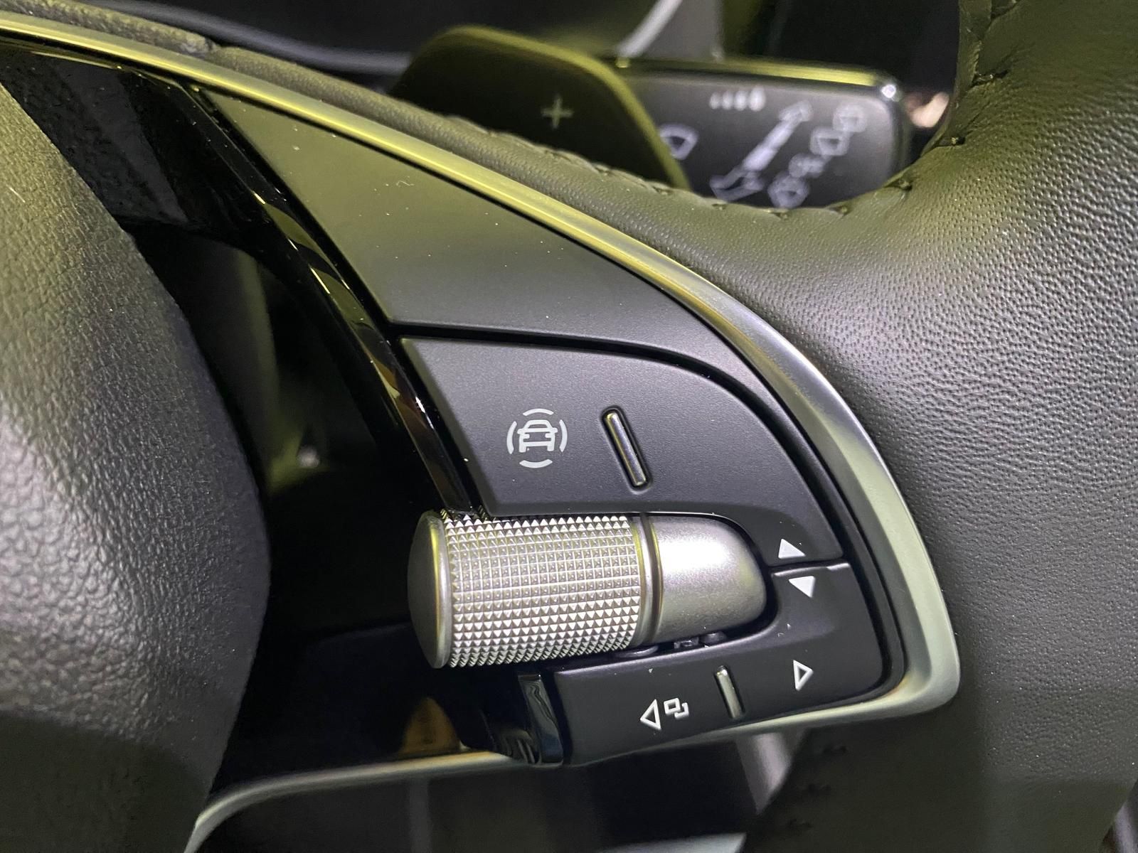 Fahrzeugabbildung SKODA Octavia 2.0 TDI DSG Selection AHK+5J GAR+APP+ACC