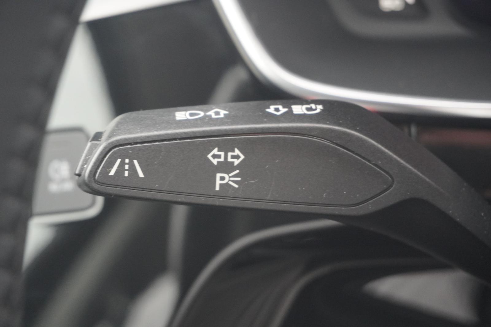 Audi Q3 40 2.0 TFSI quattro basis Panorama AHK LED