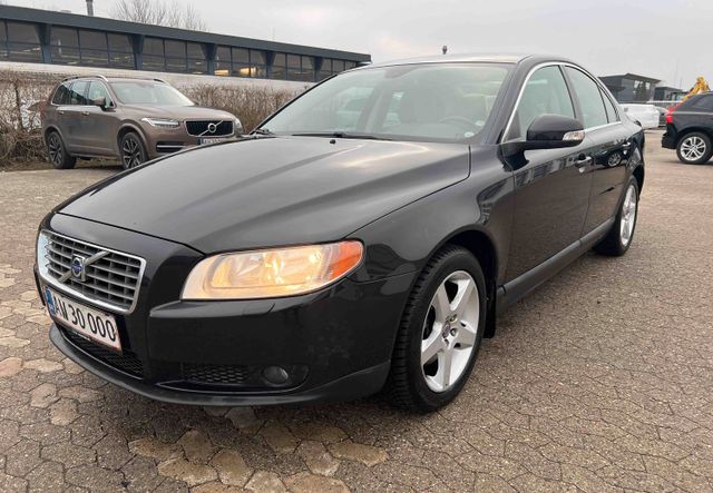 Volvo S80 Lim. 2.5 T Momentum TV LEDER CC FULL SERVICE