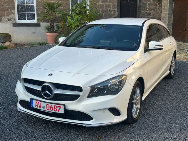 Mercedes-Benz CLA 200 Shooting Brake 1Hand LED Leder Navi