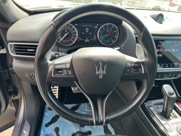 Fahrzeugabbildung Maserati Levante Q4 GranSport