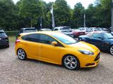Ford Focus Limousine ST - Ford Focus aus 2013: ST
