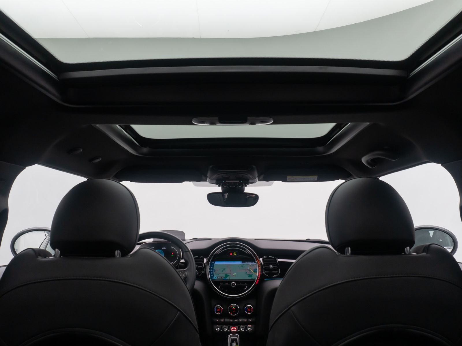 Fahrzeugabbildung MINI COOPER Panorama Kamera HUD H/K DAB Komfort Voll