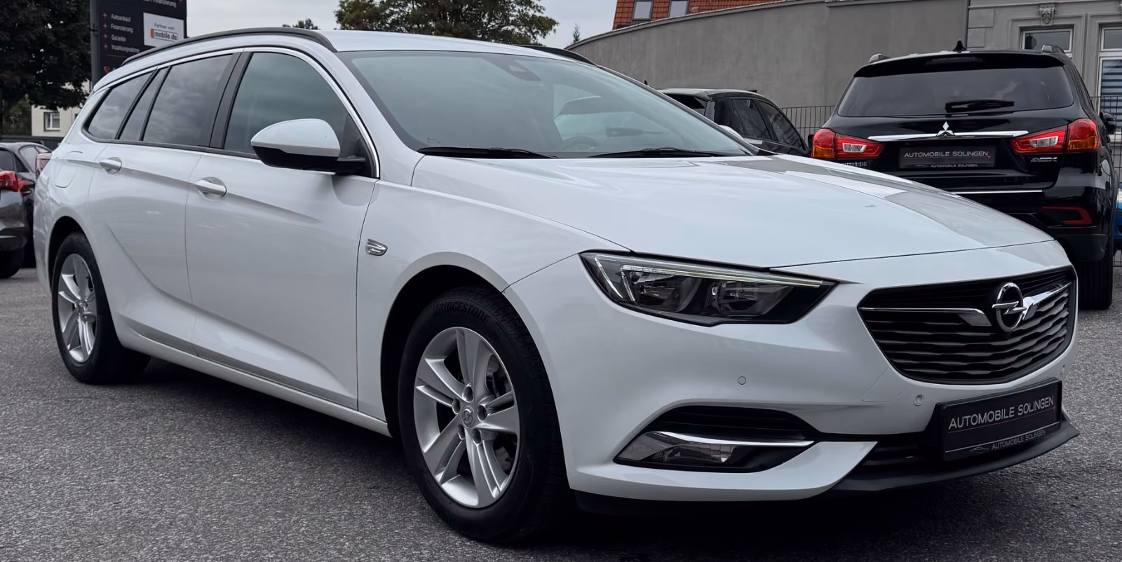 Opel Insignia B ST Business Edition AUT+SHZ+BT+RK+AHK
