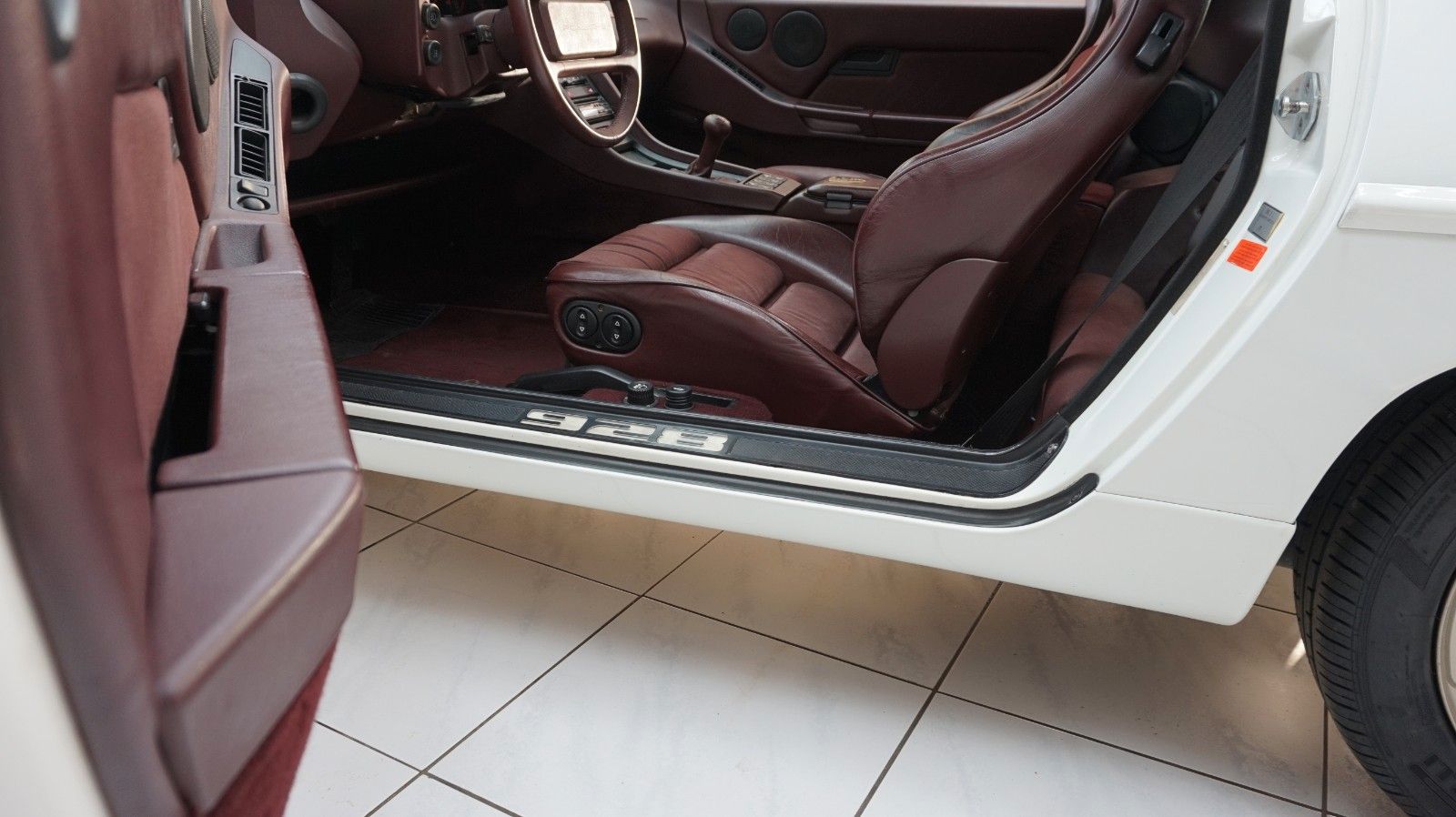 Fahrzeugabbildung Porsche 928 S4 Zahnriemen neu ex Brun Racing Schweiz