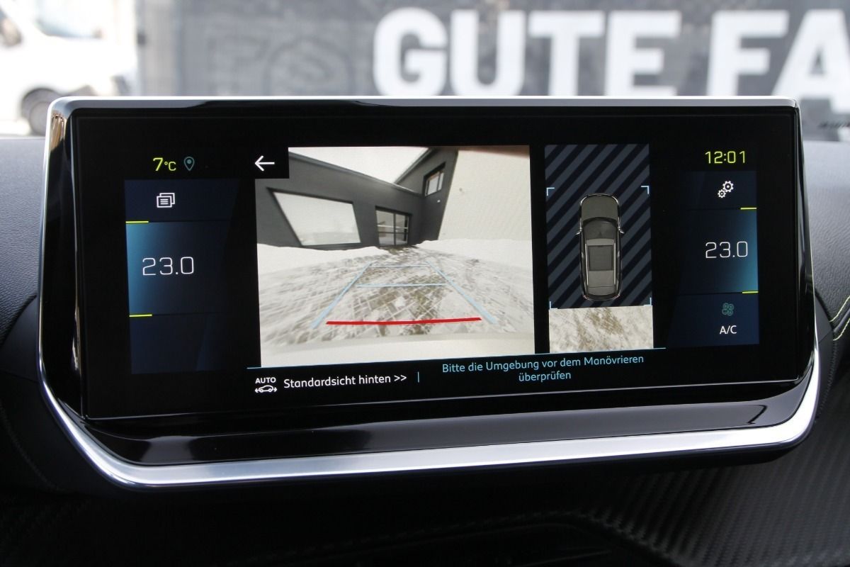 Fahrzeugabbildung Peugeot 2008 e-GT