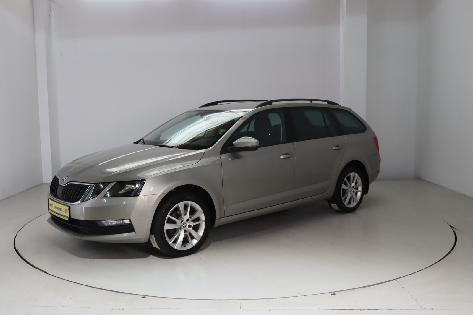 Fahrzeugabbildung SKODA Octavia Combi 2.0 TDI 4 x4 1. Hand Ambition