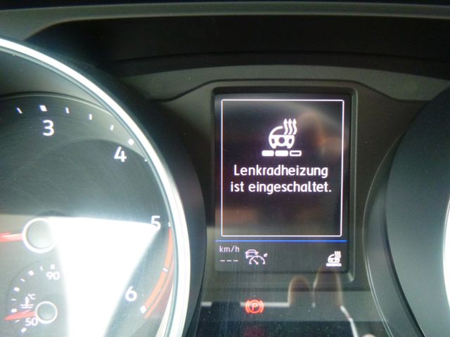 Fahrzeugabbildung Volkswagen Tiguan 2,0 TDI Life >AUT/AHK/NAV/LED/SHZ<