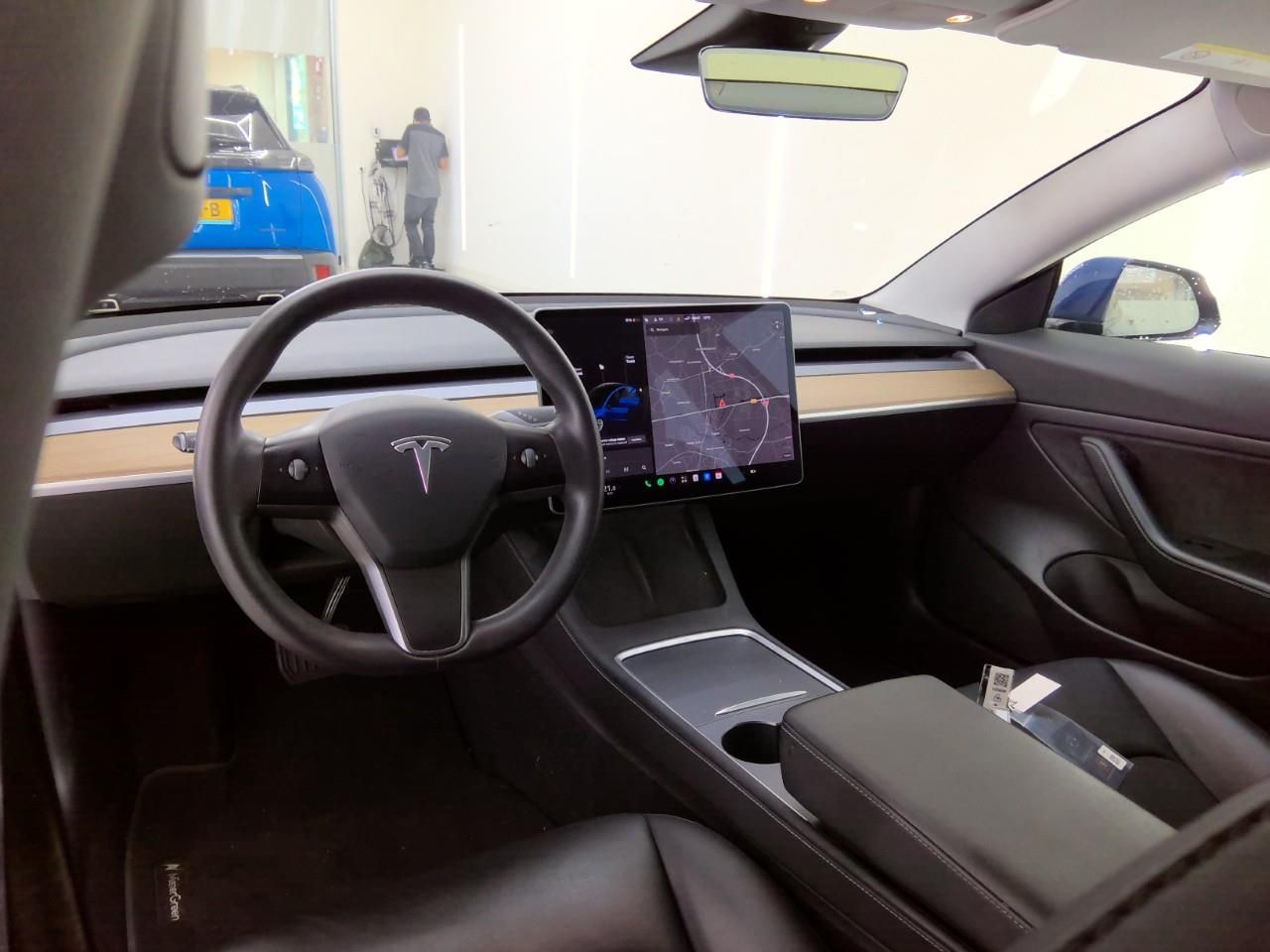 Tesla Model 3 Standard RWD Plus [ TREKHAAK+AUTOPILOT+P imagem 3