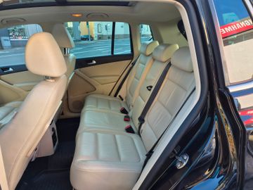 Volkswagen Tiguan - 9