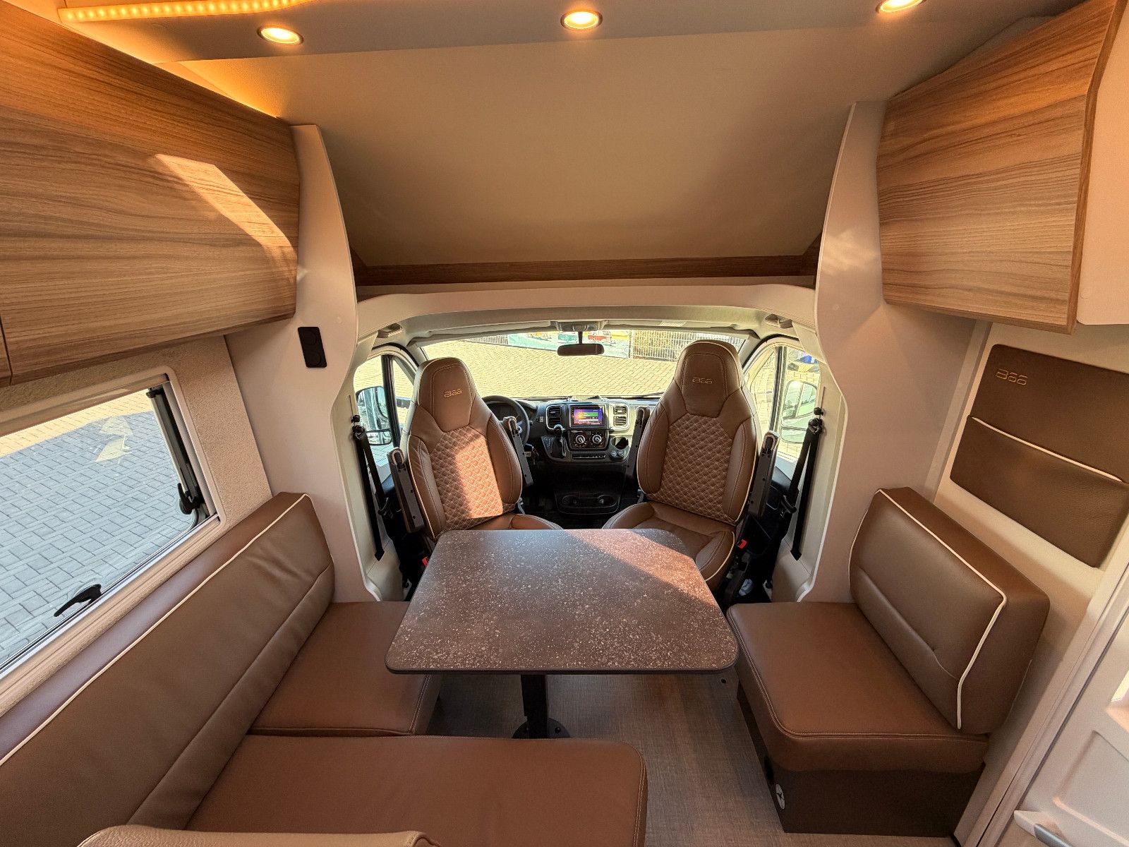 Fahrzeugabbildung Bürstner B66 TD 690