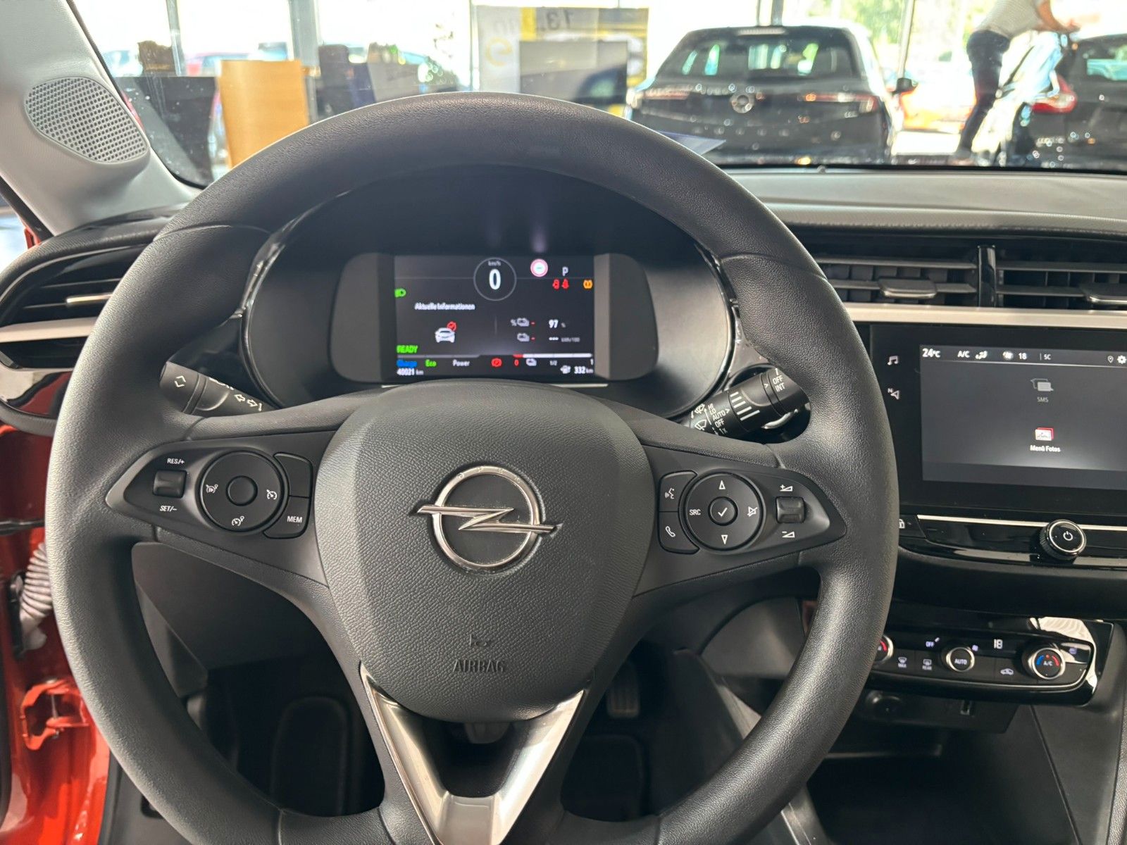 Fahrzeugabbildung Opel Corsa-e F EDITION 7KW NAVI/VIRT/SHZ/DAB/WÄRMEP.
