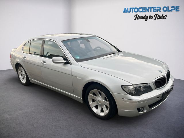 BMW 760 Baureihe 7 760i**LEDER-NAVI-S-DACH**