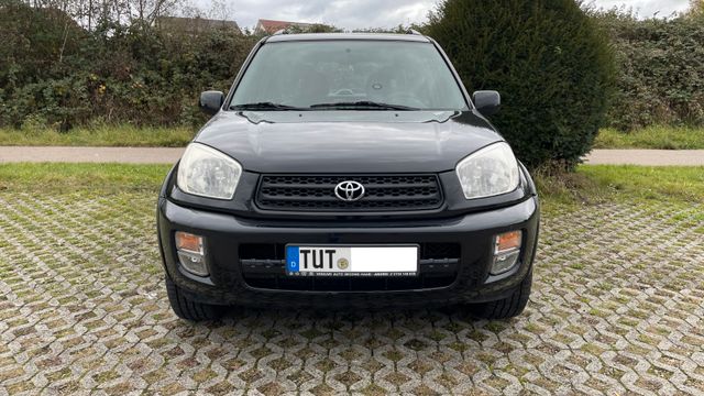 Toyota RAV4 2.0 4x4 Automatik TÜV 10/2025