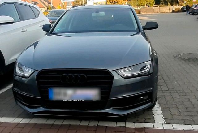 Audi A4 Avant S-Line 2013 *Automatik *