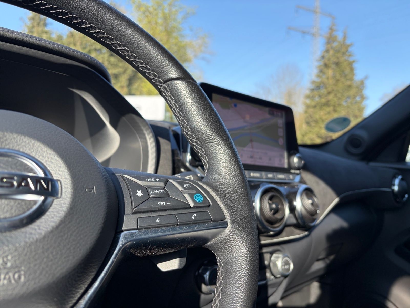 Fahrzeugabbildung Nissan Juke 1.0 DIG-T N-Design *SHZ*NAVI*360°Kamera*BOS