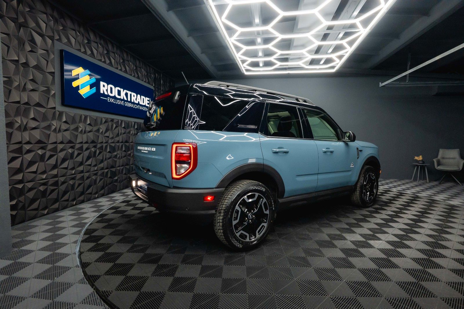 Fahrzeugabbildung Ford Bronco Sport 4x4 Outer Banks *LED*CarPlay*Pano*