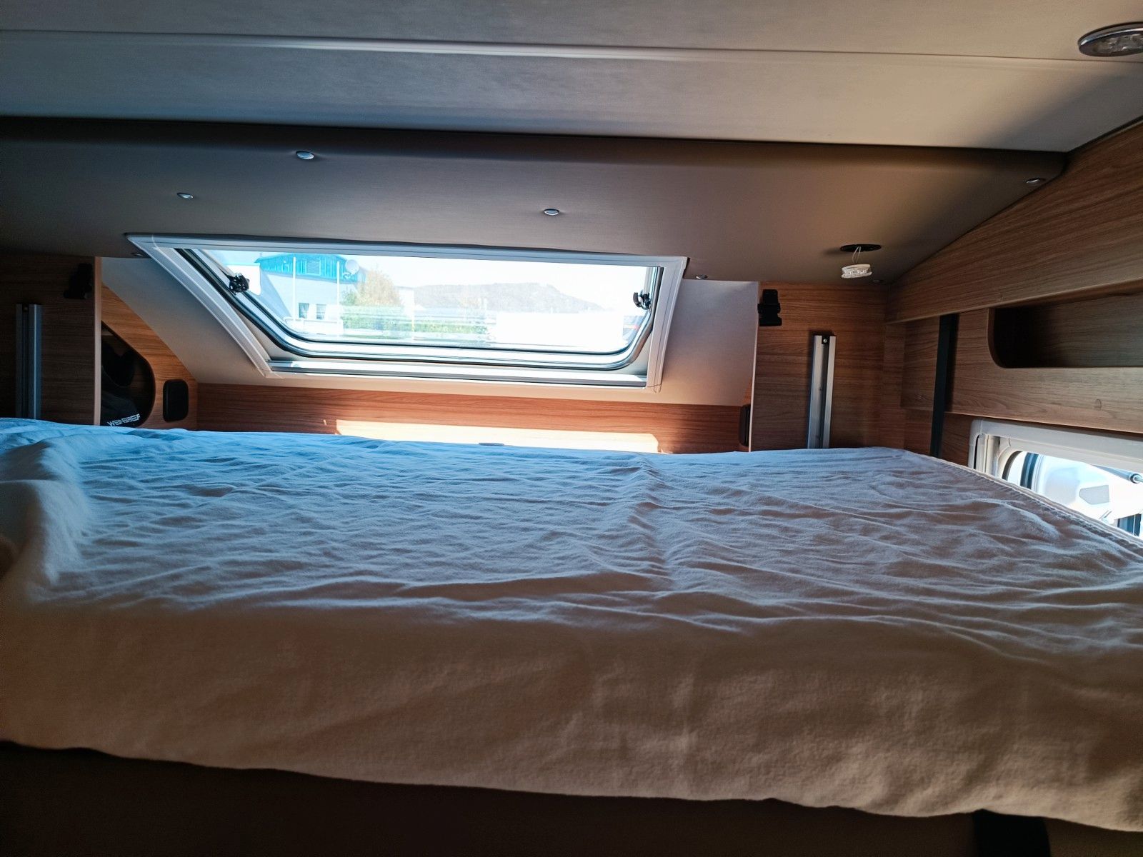 Fahrzeugabbildung Weinsberg CaraSuite 650 MEG Ford *Automatik*Smart-TV