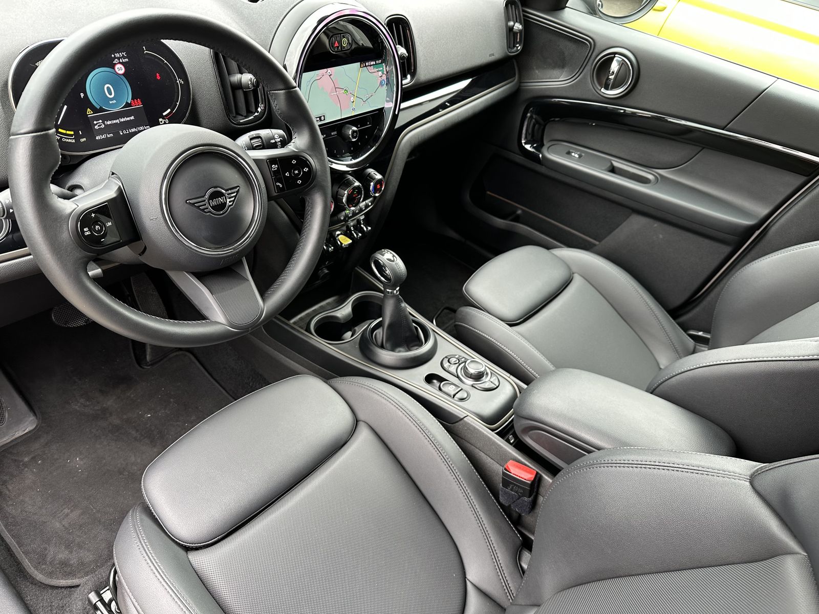 Fahrzeugabbildung MINI Countryman Cooper SE Classic All4 NAV+LED+KAM+MI