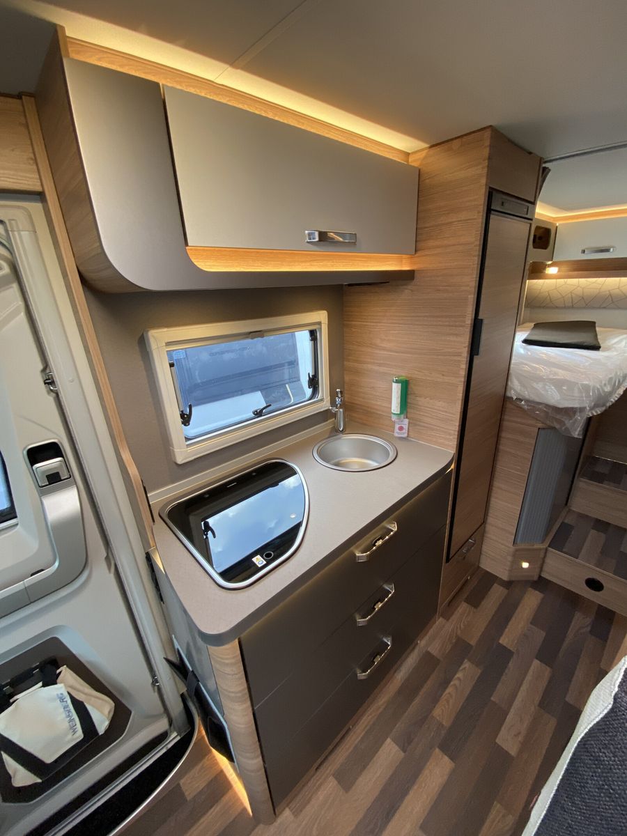 Fahrzeugabbildung Weinsberg CaraCore 650 MEG Aguti, 180 PS, Automatic, 4,4t