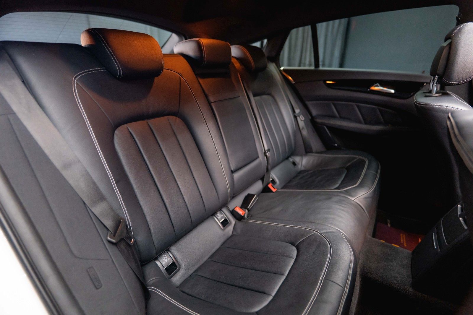 Fahrzeugabbildung Mercedes-Benz CLS 400 Shooting Brake AMG Night-Paket Designo