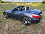 Mercedes-Benz SLK 200 BlueEFFICIENCY - Schönwetterfahrzeug - Mercedes-Benz SLK 200: Blueefficiency