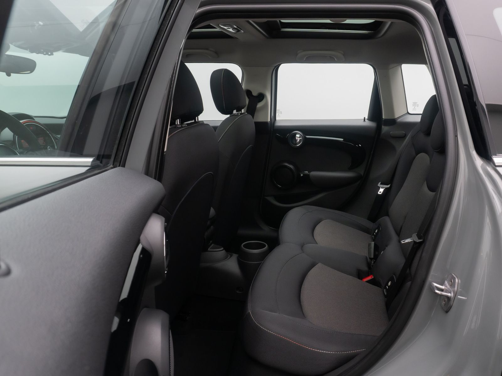 Fahrzeugabbildung MINI Cooper Clubman Tempomat ParkAss Panorama LM
