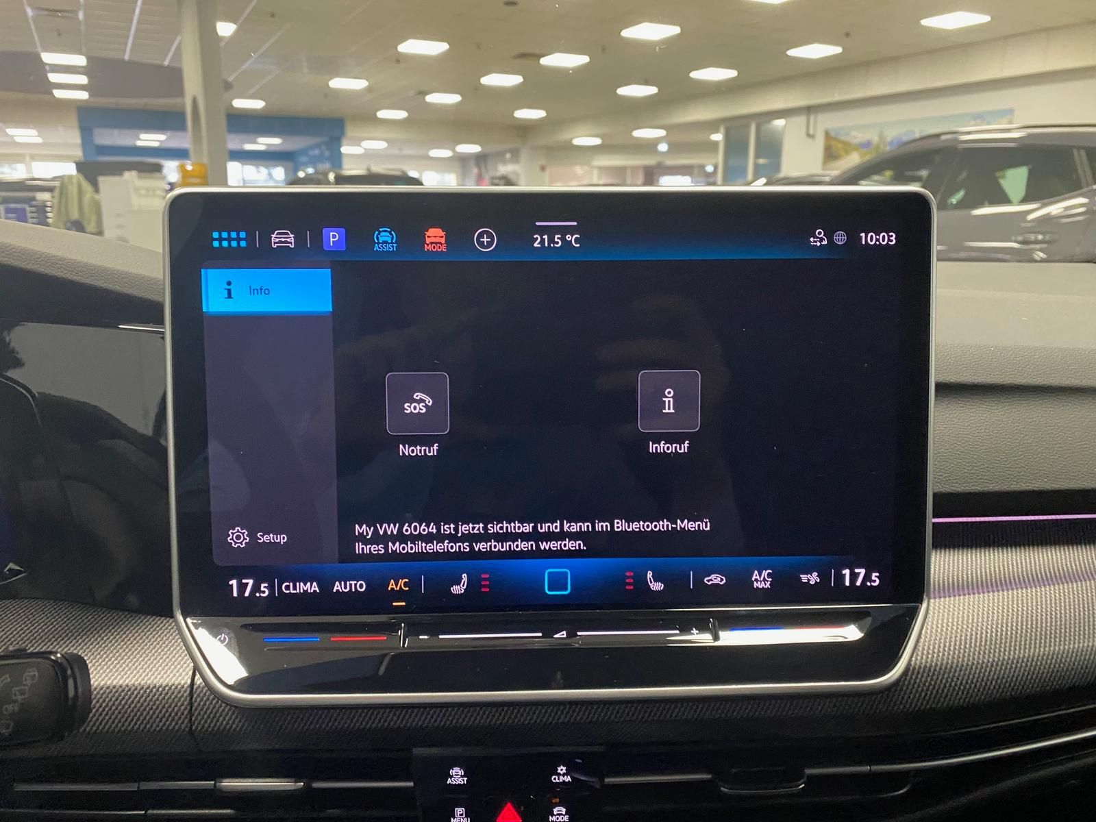 Fahrzeugabbildung Volkswagen Variant 2.0 TDI DSG R-Line BLACKSTY+MATRIX+5JGAR
