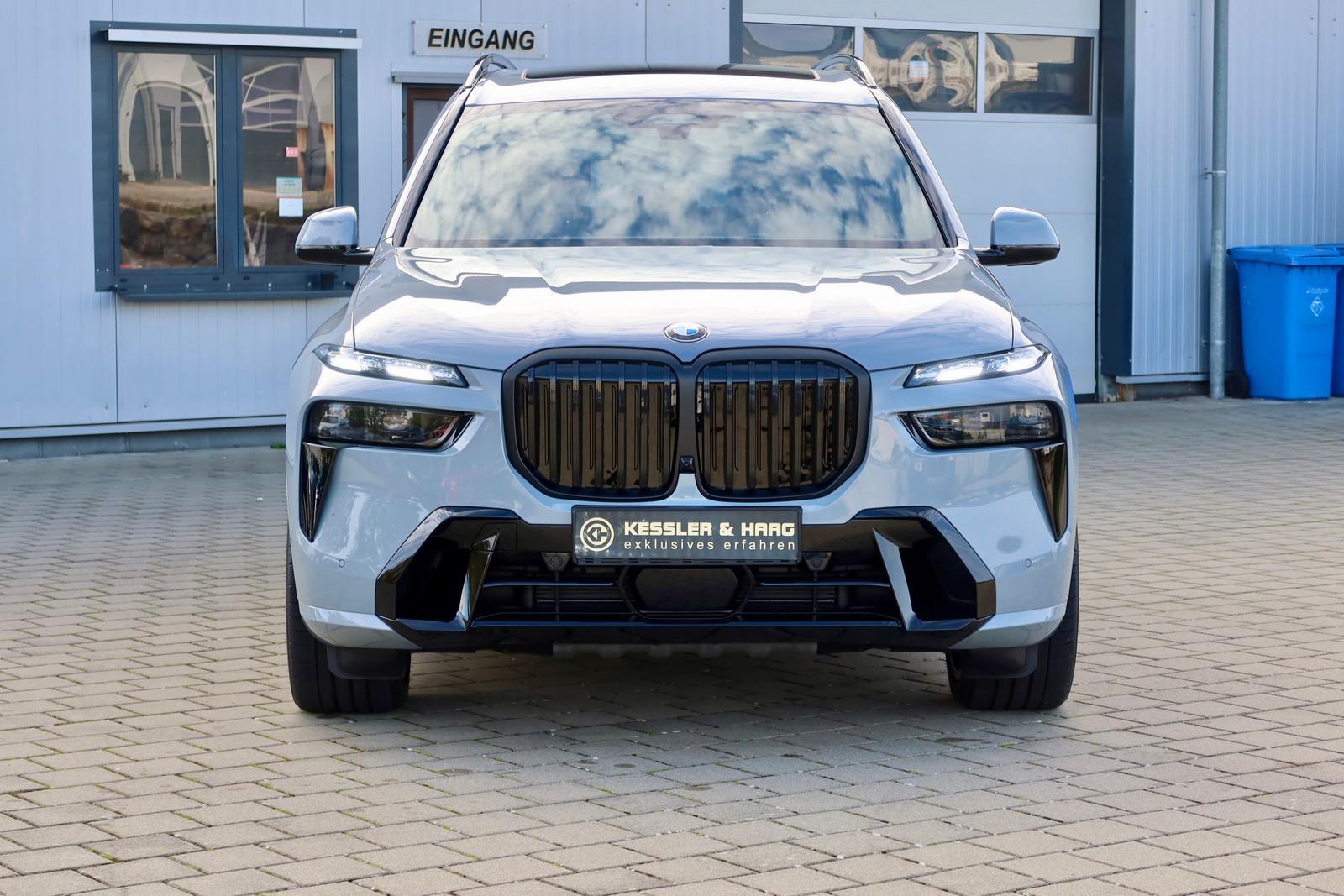 BMW X7 xDrive 40d M-Sport#B&W#SKY#KRISTAL#STOCK