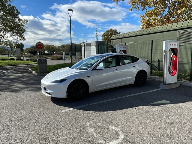 Tesla Model 3 Highland Standard