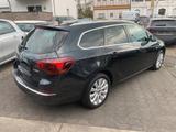 Opel Astra J 1.4 16V Sports Tourer Exklusiv Xenon - Opel Astra: 16v