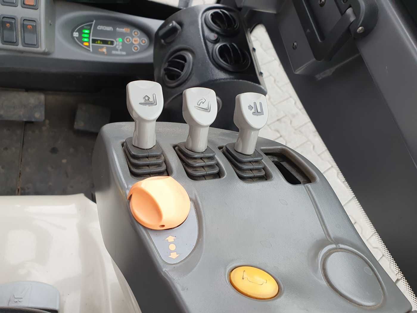 Fahrzeugabbildung Andere Crown SCT6020-1.3 /Triplex: 4.30m / SS / 1.185h!