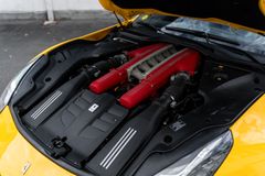 Fahrzeugabbildung Ferrari F12 Berlinetta Giallo Modena *MwSt./Scheckheft*
