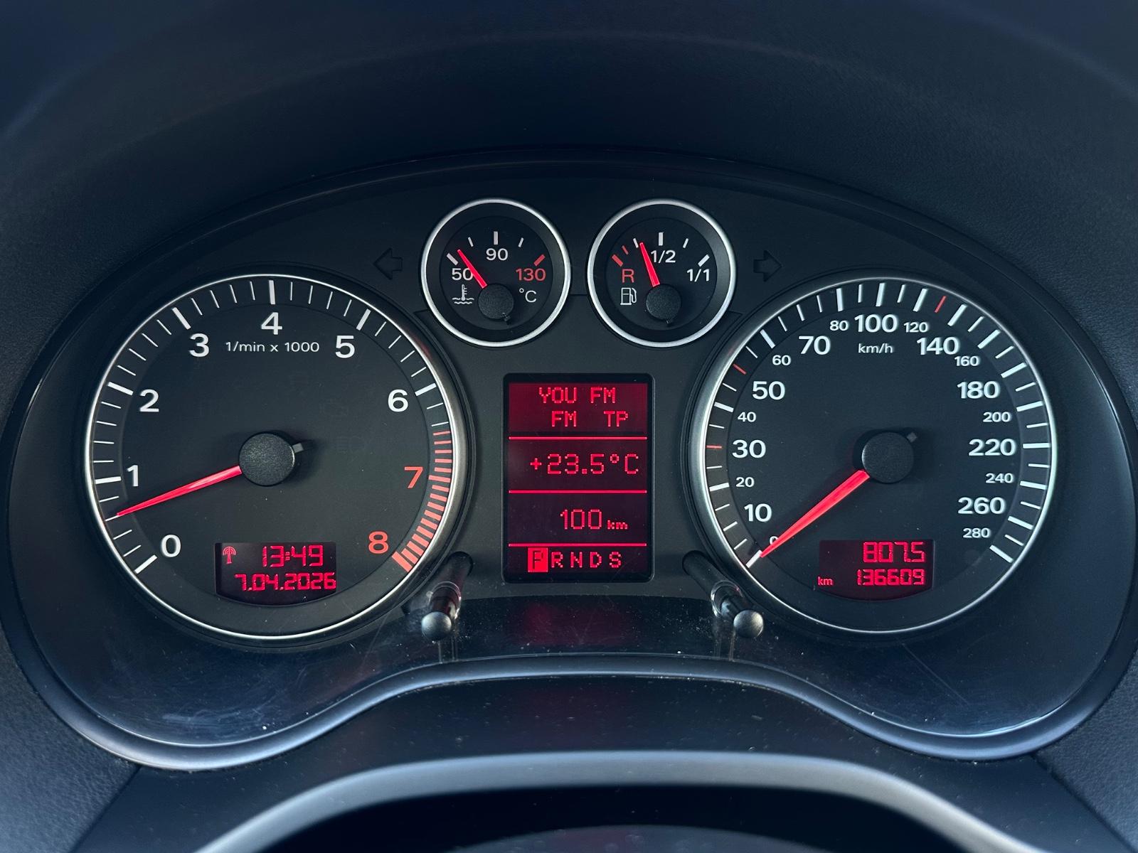 Audi A3 3.2 V6 250 ch DSG quattro / Toit ouvrant / Cuir / Chauffage auxiliaire / Caméra de recul
