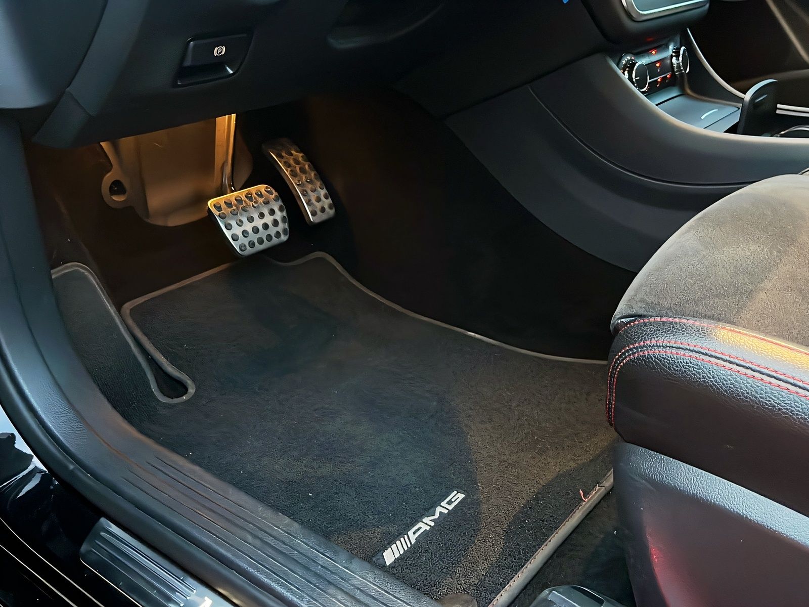 Fahrzeugabbildung Mercedes-Benz GLA 220 CDI 4Matic AMG NIGHT PARK ASISST MEMORY