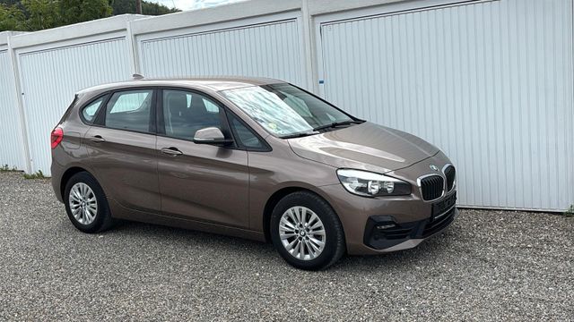 BMW 216 Active Tourer Automatik Navi SHZ Kamera AHK