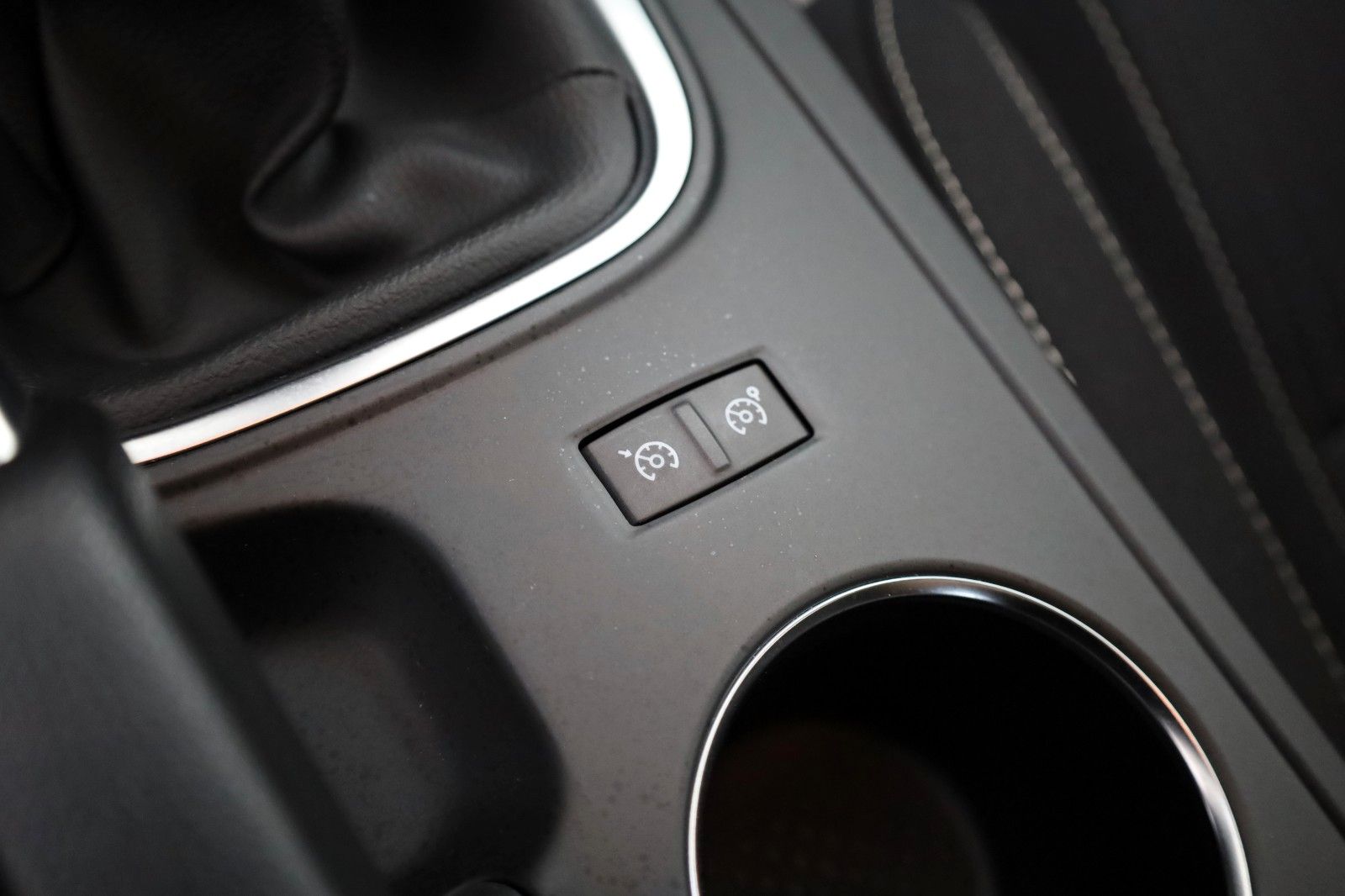 Fahrzeugabbildung Renault Megane IV Lim. 5-trg. Navi,City-/Safety-Paket