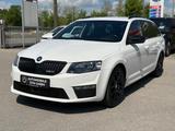 Skoda Octavia Combi RS 4x4 DSG Bi-Xenon RFK ACC AHK 18