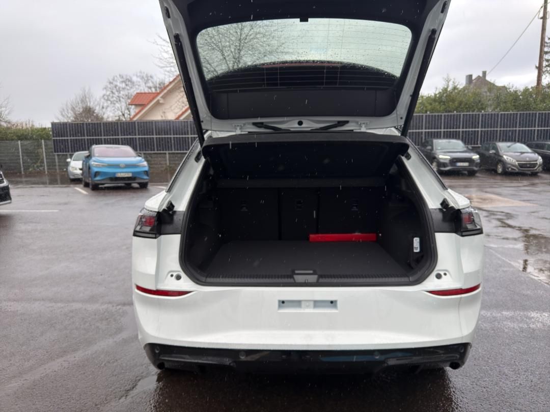 Fahrzeugabbildung Volkswagen T-Roc R-Line R-Line,Easy-Open,AHK,Black-Style,IQ
