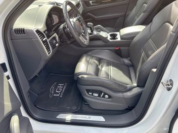 Porsche Cayenne - 9