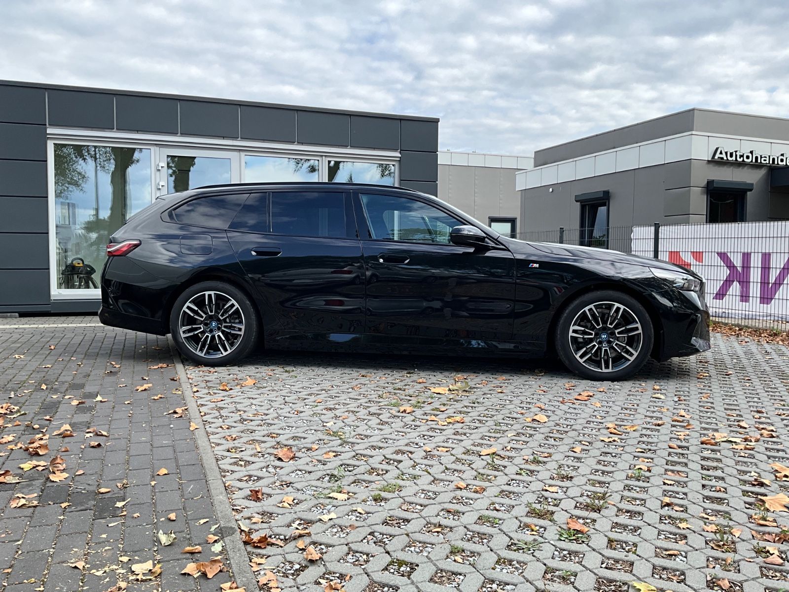 BMW 530 5 Touring 530 e xDrive M Sport foto 2